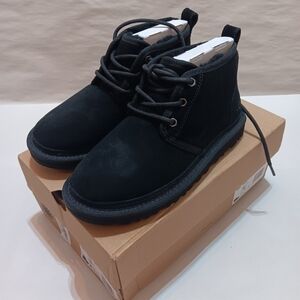 UGG Women's Neumel Boots Suede Chukka 1094269 Black Size 5 Lined
